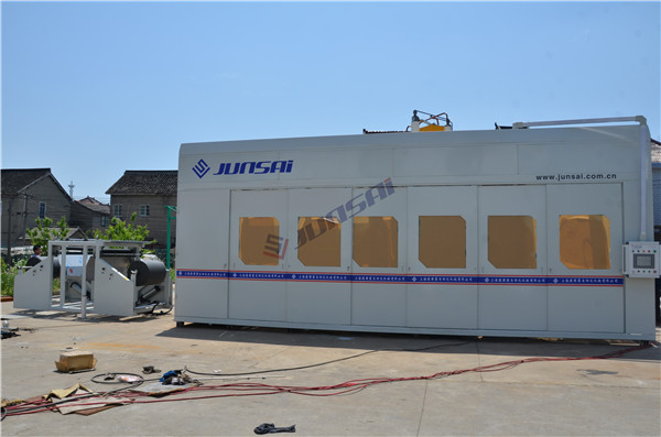 想看吸塑裁切一體機(jī)？來(lái)駿精賽雅式展！