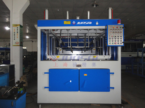 單頭厚片<a href=http://m.daikuanliucheng.cn/ target=_blank class=infotextkey>吸塑機(jī)</a>1.jpg