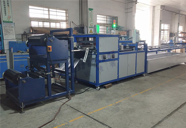 地?zé)崮と詣?dòng)<a href=http://m.daikuanliucheng.cn/ target=_blank class=infotextkey>熱合機(jī)</a>